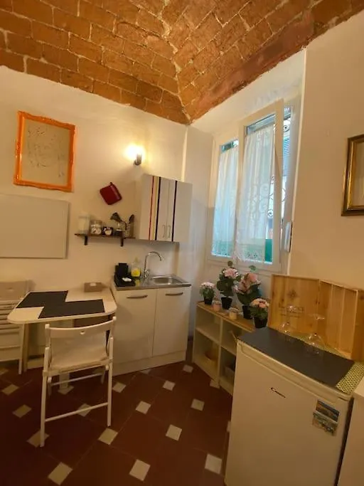 George'S House-1