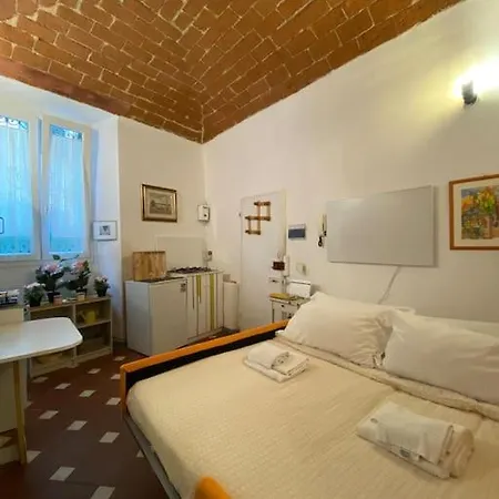 George'S House-2